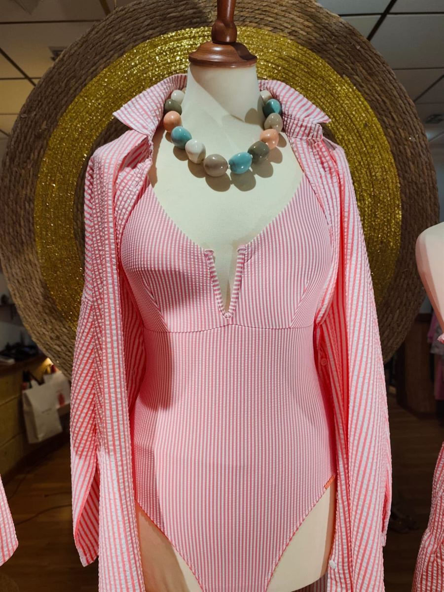 Bañador de rayas rosas con camisa a juego en Boutique Fabio